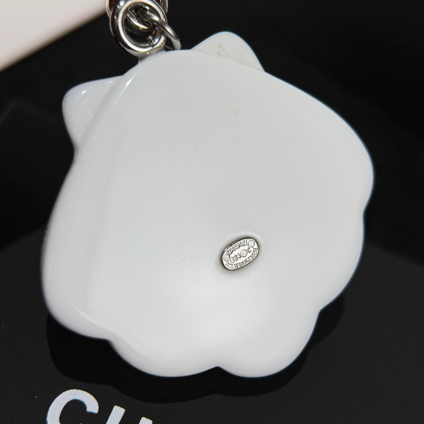 Shell Keyring with Glitter Resin