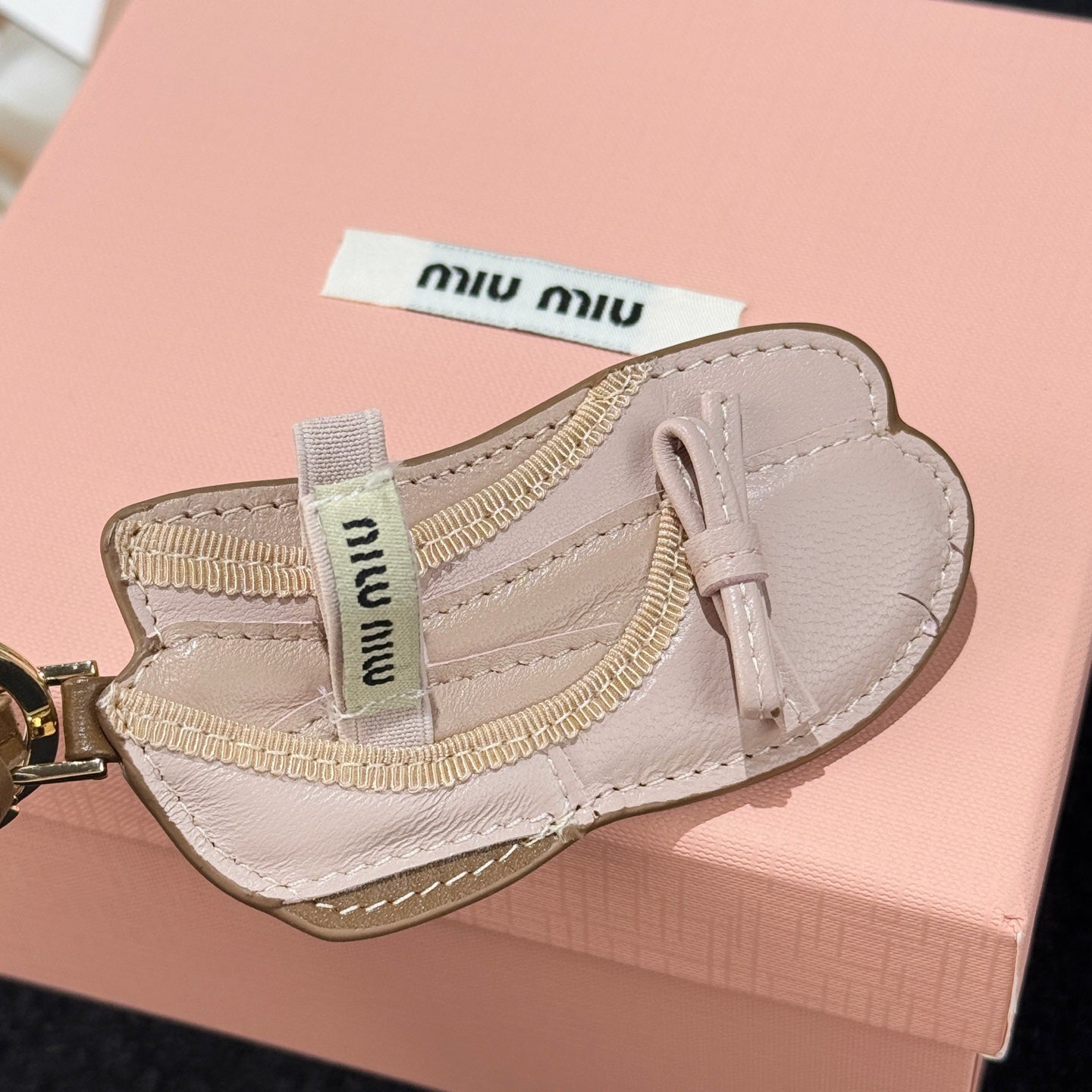 Ballet leather keychain trick