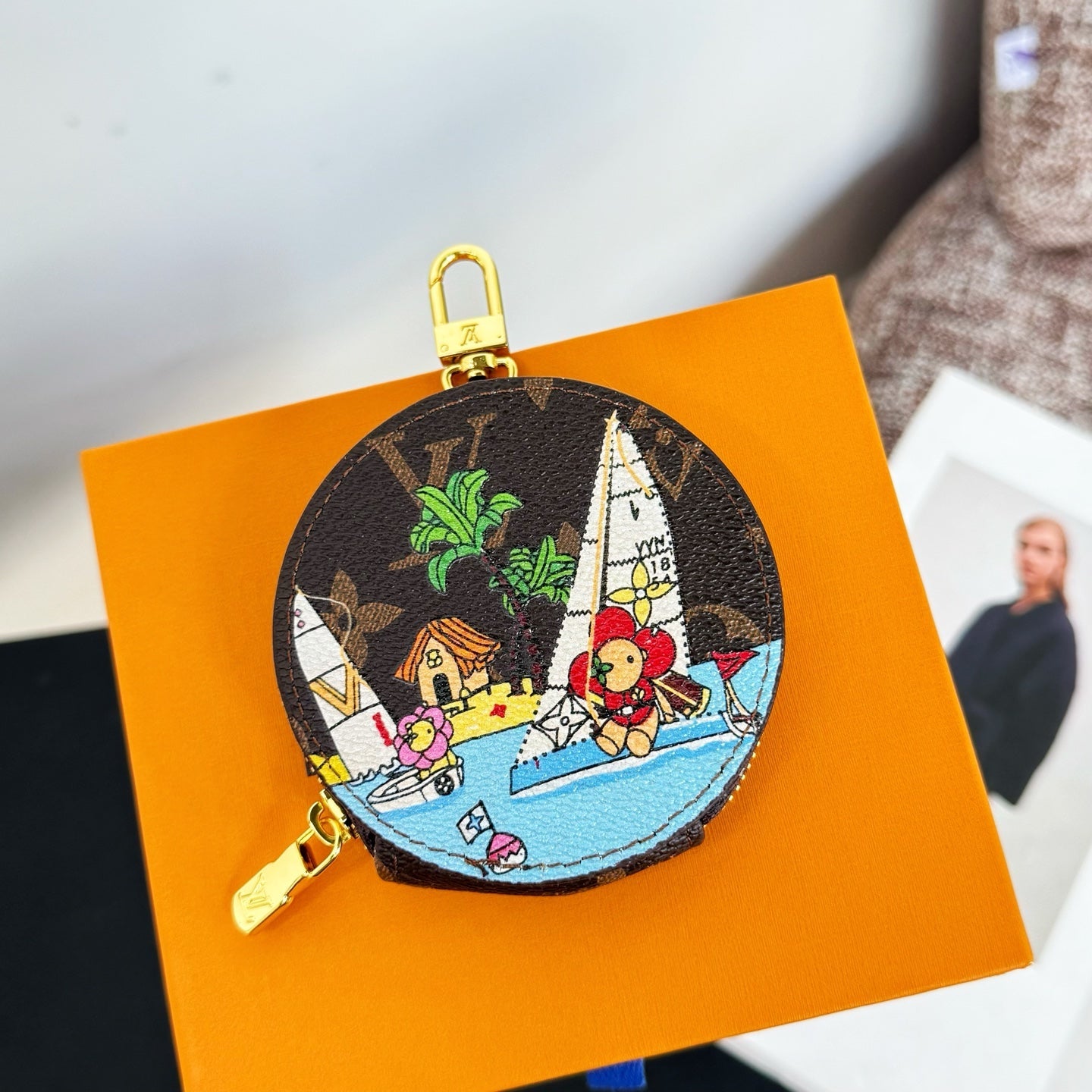 Round Coin Purse Vivienne Christmas Animation