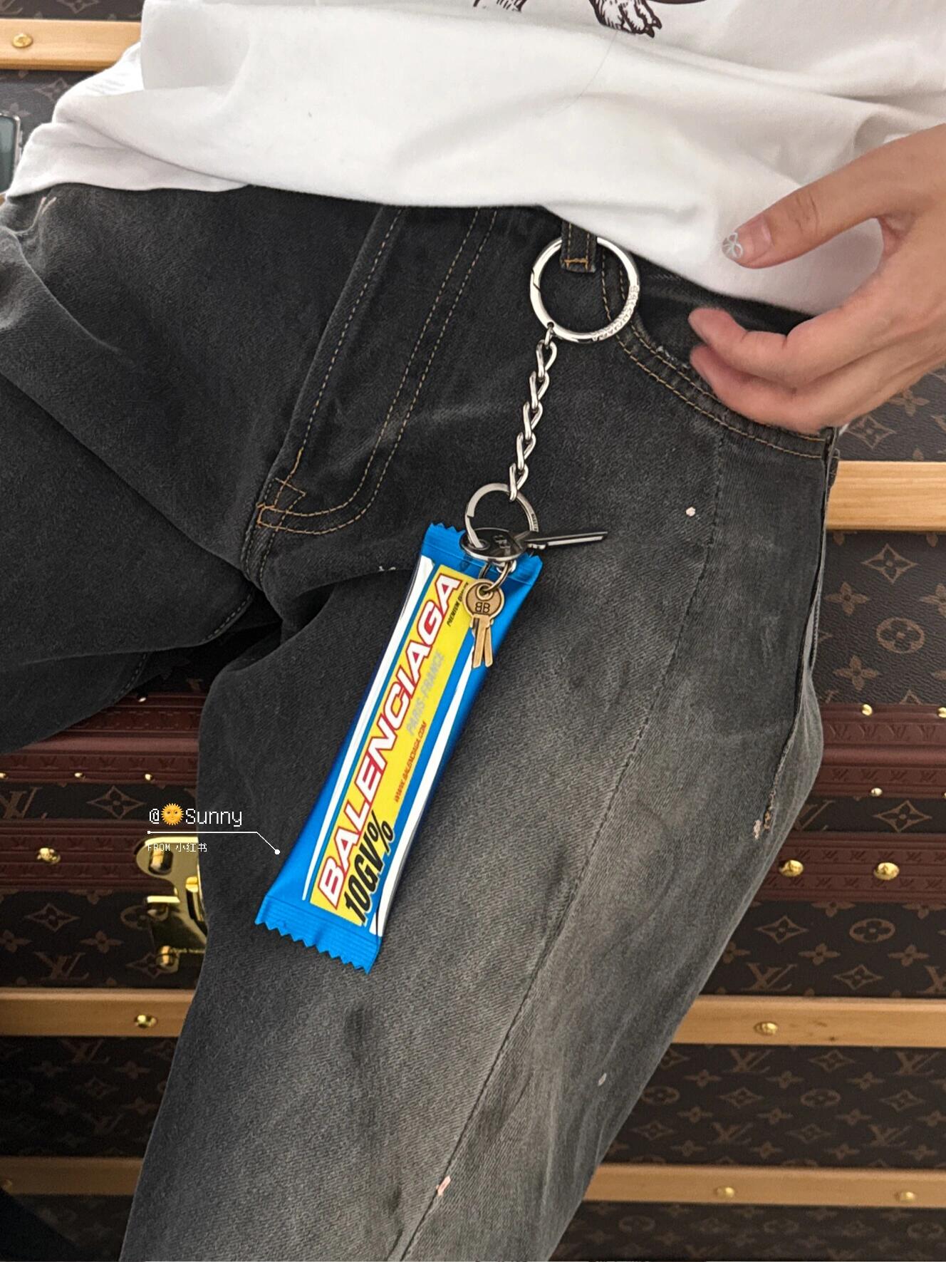 Snack Charm / Keychain in Red '10GV%' Sweet Treat Artwork