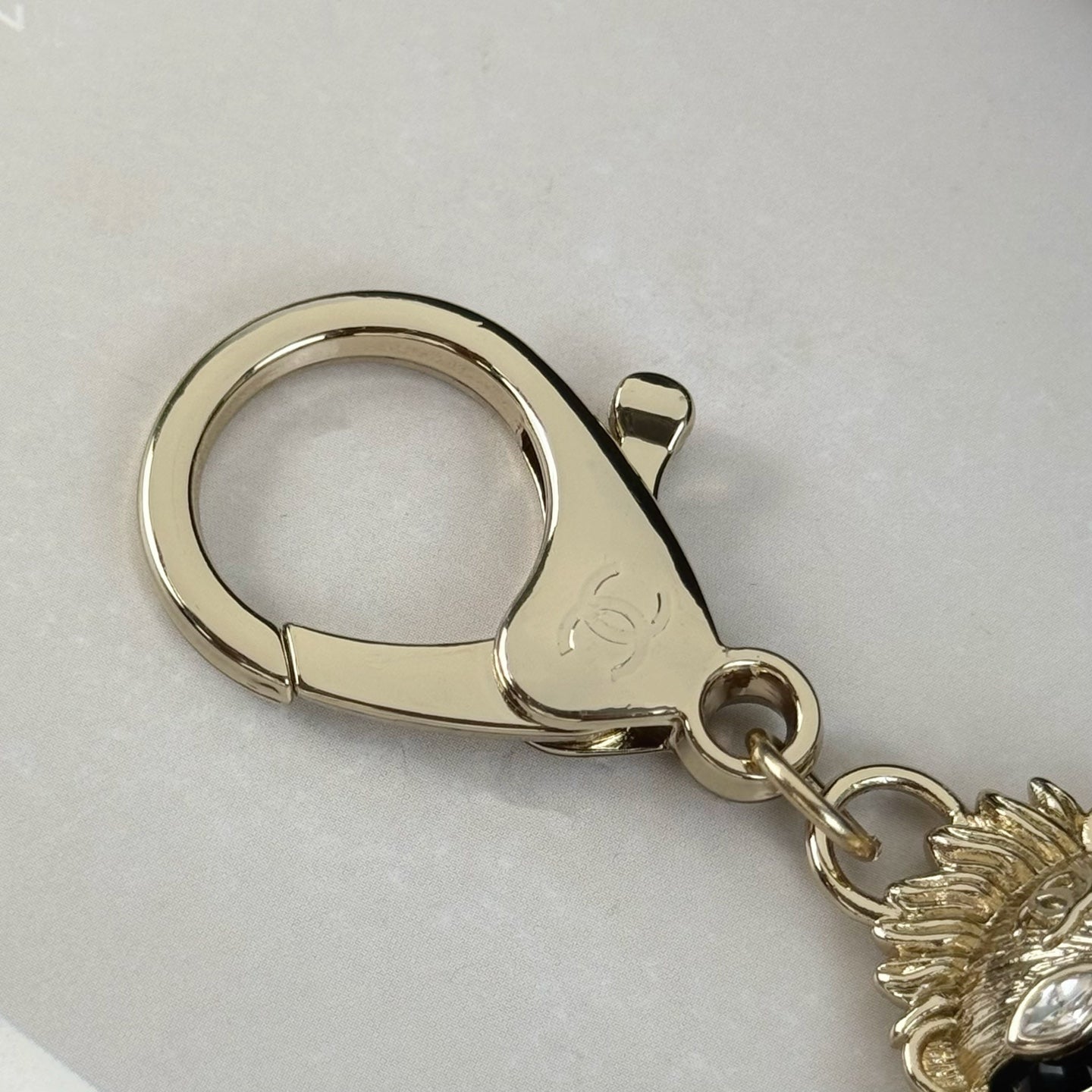Luxury-Inspired Lion Figure Bag Charm, Gold-Tone Enamel Keychain with Crystal Accents