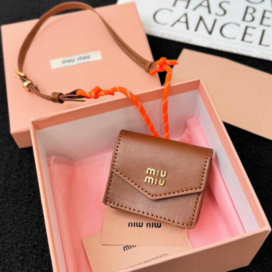 Leather earphone bag