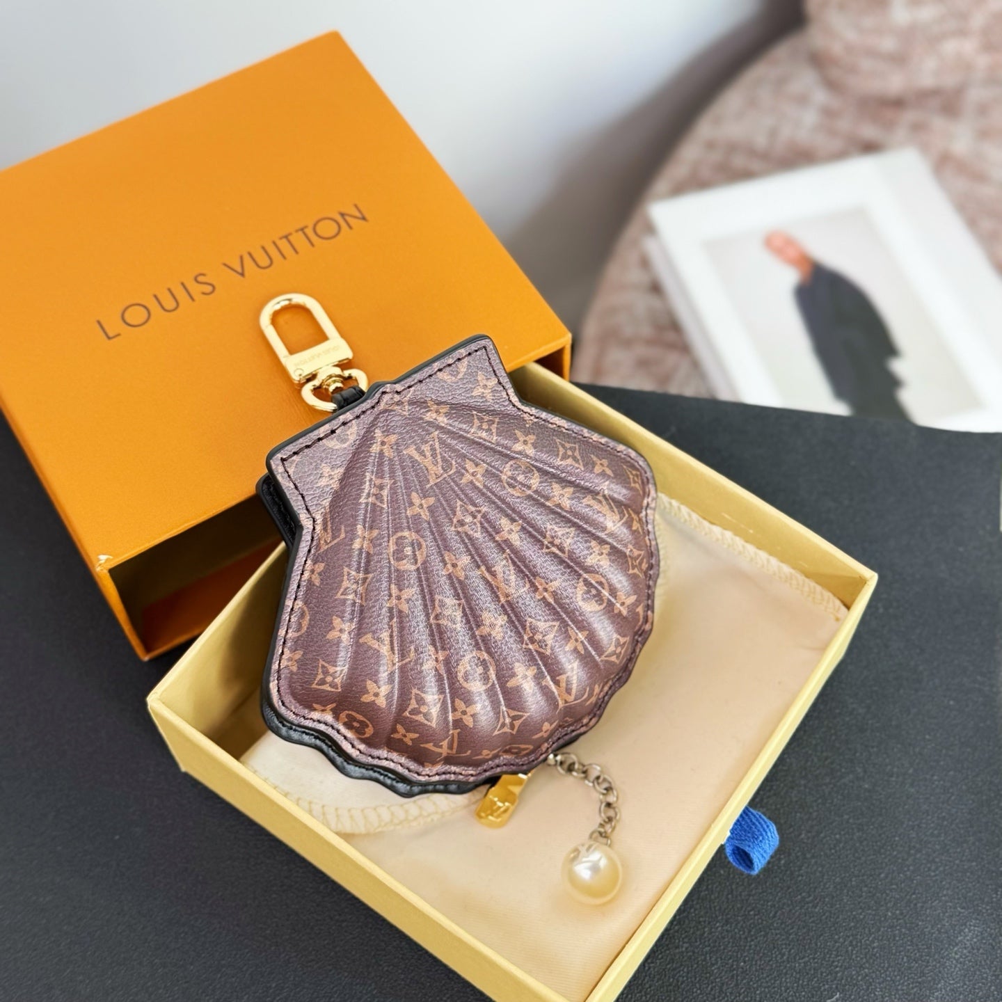 shell bag charm