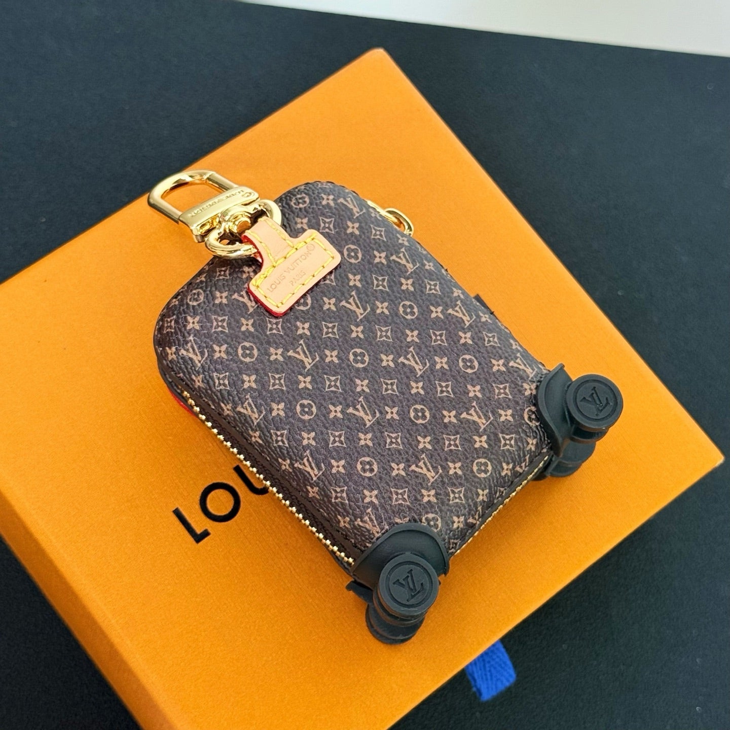 Horizon Airpod Case Bag Charm