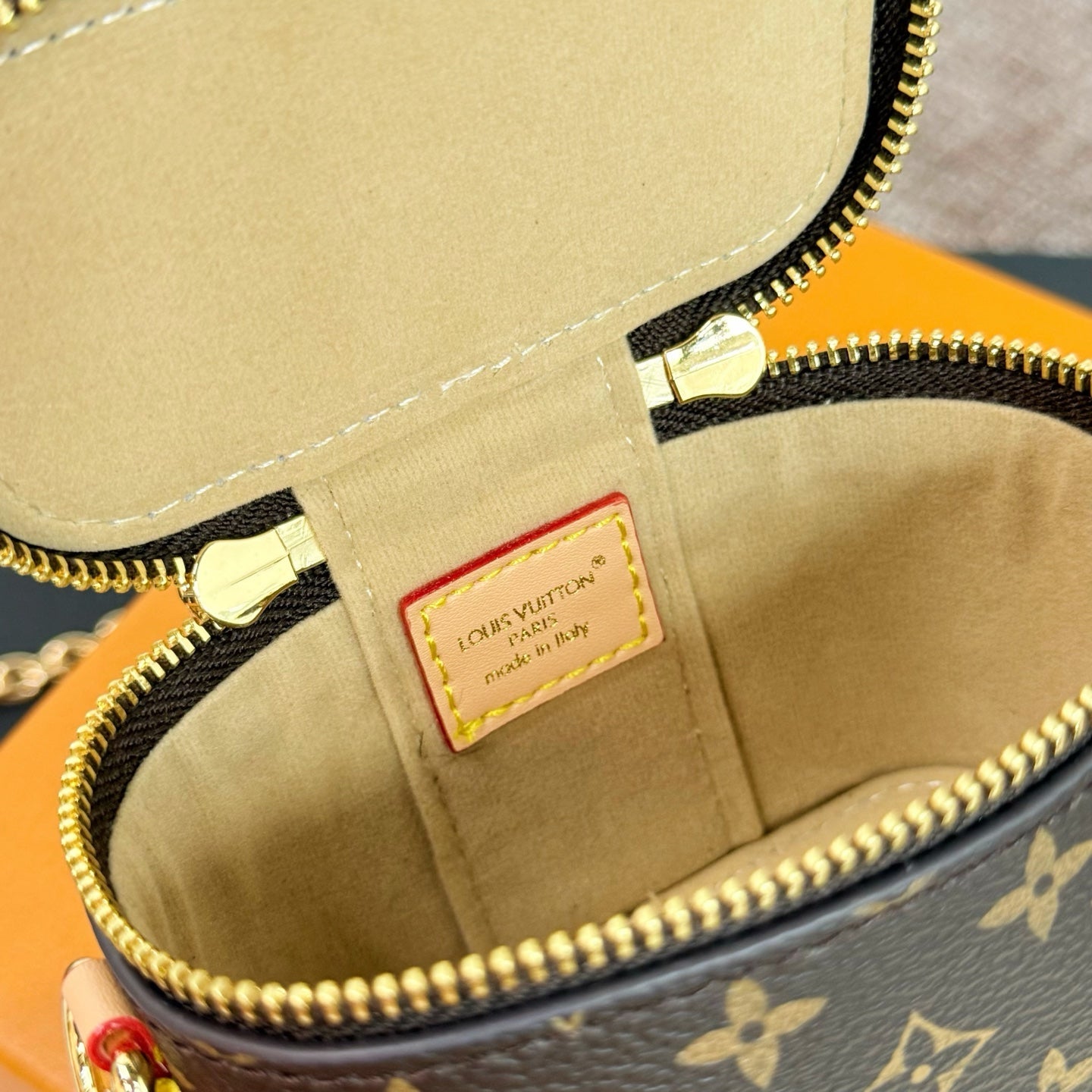 Micro Vanity Case